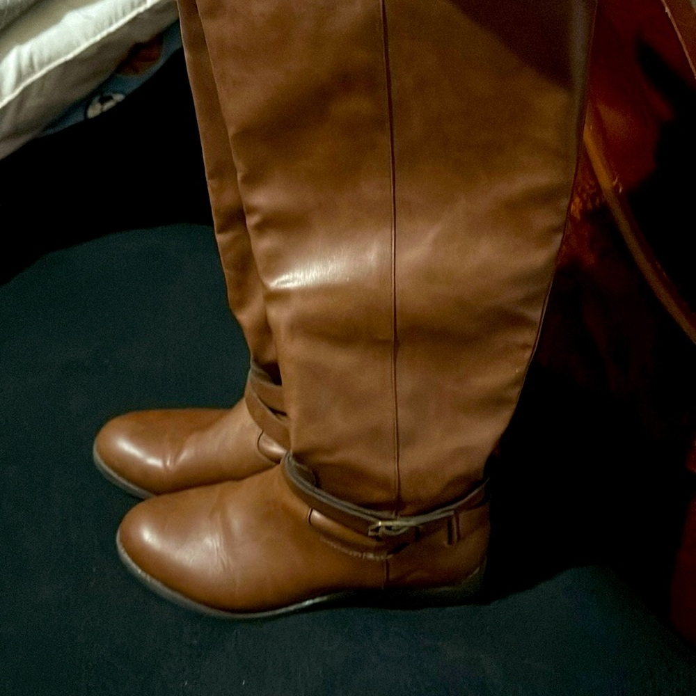 Brown boots
